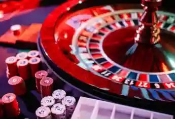 vip880 ကတ်ဂိမ်းများ ကစားနည်း Poker Blackjack strategy မြန်မာ player